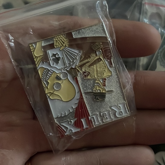 Lot of 10 relix original grateful dead pins mystery packs - Picture 11 of 12